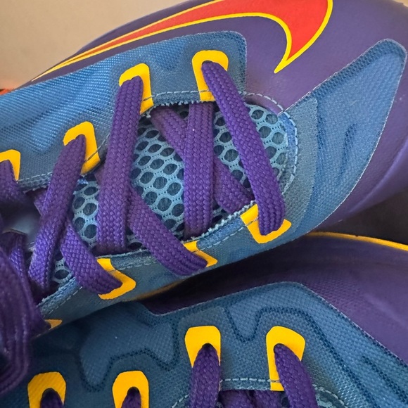 Nike Air Max XI Low GS Superman Blue, Red, Yellow; 2014 Size 6 Youth Womens 7.5 - Picture 15 of 16